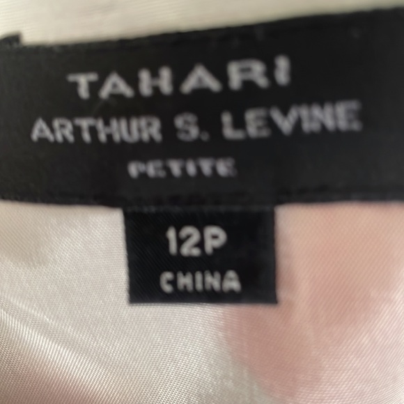 NWOT TAHARI size 12P one side off shoulder dress Orange flower print fully lined - Picture 6 of 7